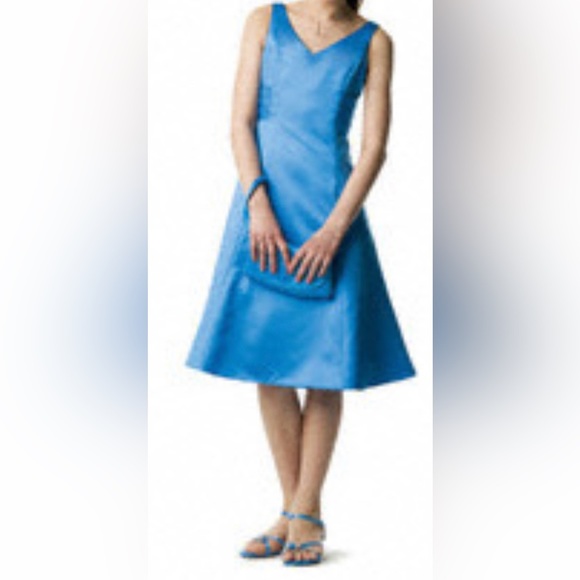 White Embellished Sleeveless V-Neck A-Line Dress - Picture 9 of 12